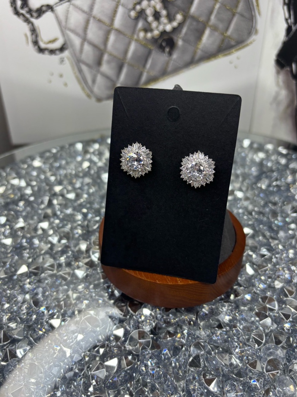 Silver Crystal Halo Stud Earrings NIP - Picture 6 of 6